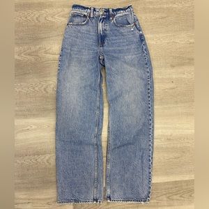 Abercrombie & Fitch “The Loose High Rise” - 24, 00